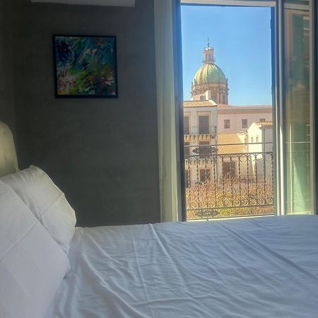 Apartment Suite Cavour Holiday Dream ปาแลร์โม ภายนอก รูปภาพ
