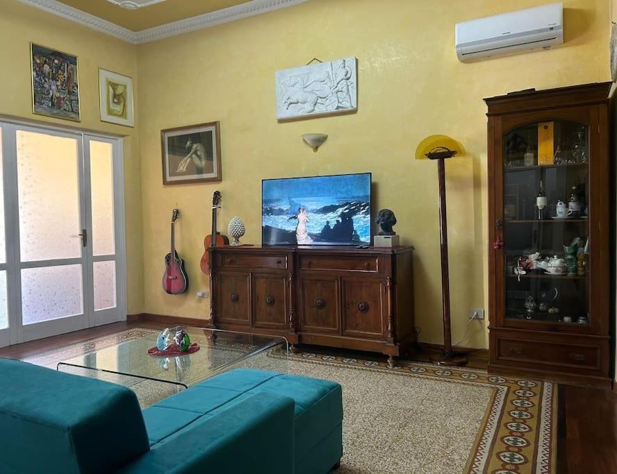 Apartment Suite Cavour Holiday Dream ปาแลร์โม ภายนอก รูปภาพ
